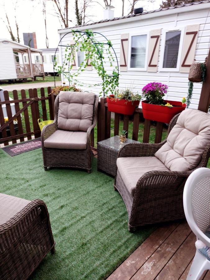 Anne Marie Vous Accueilles Dans Son Logement Familiale Pour 6 Personnes 3 Chambres Confortable Proche D Europa Park A Boofzheim Dans Camping 3 Etoiles Exteriér fotografie